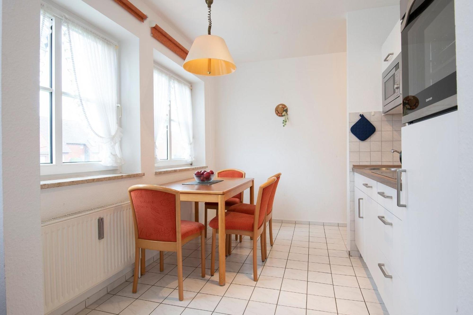 Ferienwohnung Ostseebutt Mit Terrasse Im Kaiserhof 2 Kellenhusen Luaran gambar