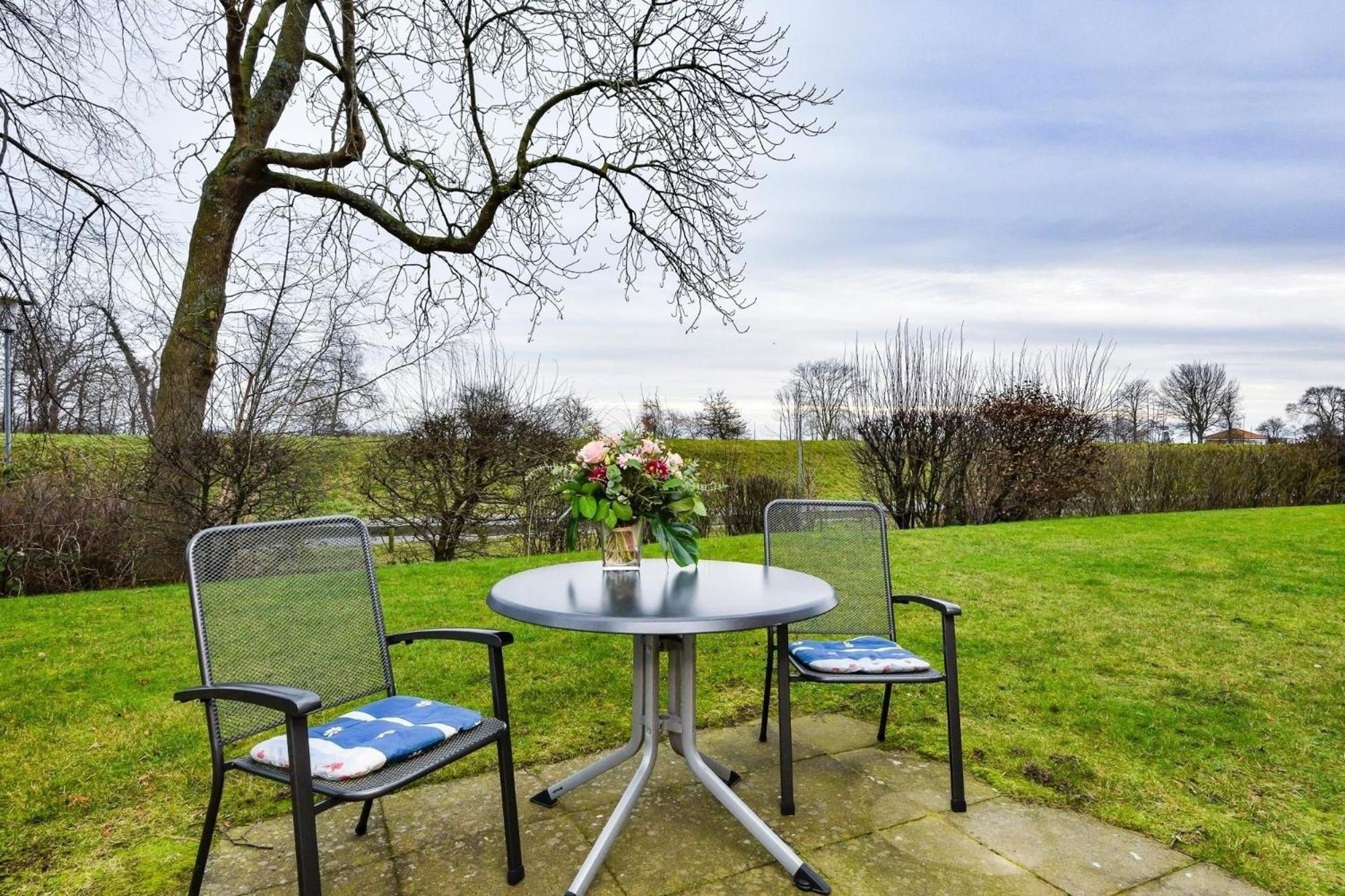 Ferienwohnung Ostseebutt Mit Terrasse Im Kaiserhof 2 Kellenhusen Luaran gambar